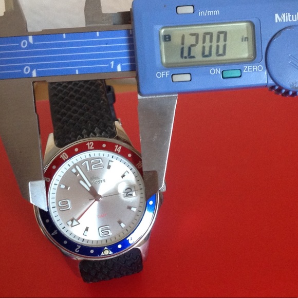 Lacoste watch - Picture 5 of 5